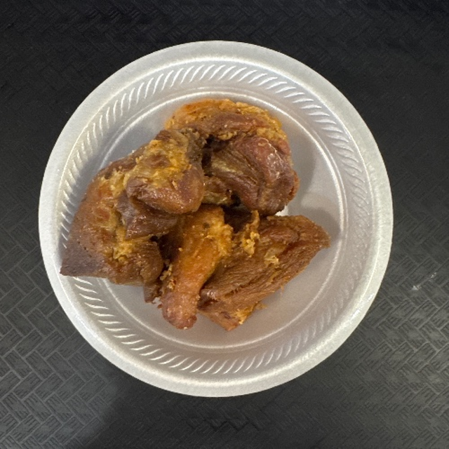 Chicharrones De Cerdo / Fried Pork (Extra Stews).
