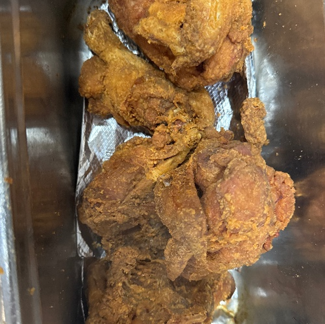 Pollo Frito / Fried Chicken (Extra Stews).