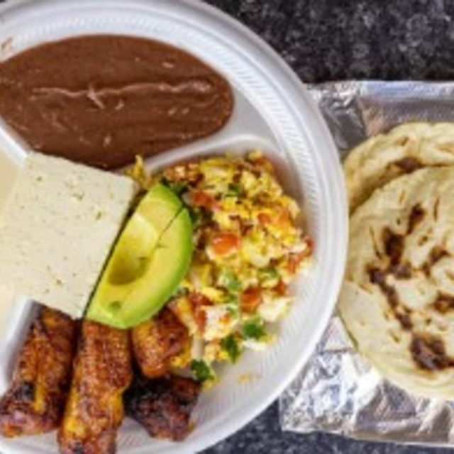 Desayuno Salvadoreño.